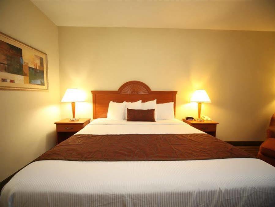Best Western Plus Edison Inn Garner Buitenkant foto